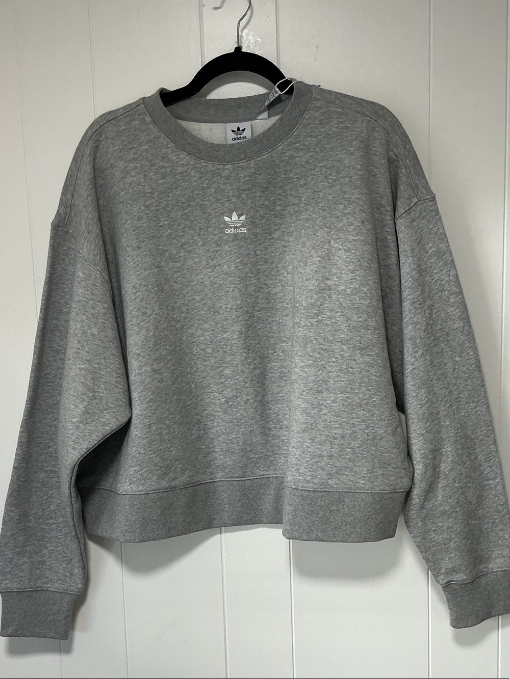 Adidas cropped sweatshirt w/stamp on chest